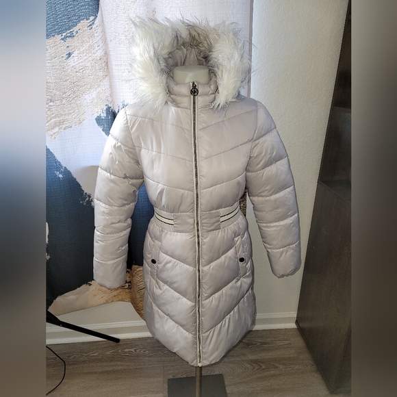 MICHAEL Michael Kors Other - Girls silver Michael Kors Goose Down bubble coat